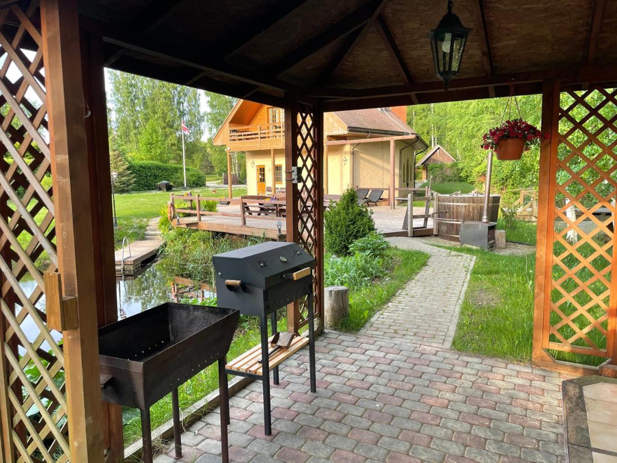 Piejuras Nams Hotel Ķesterciems Exterior foto